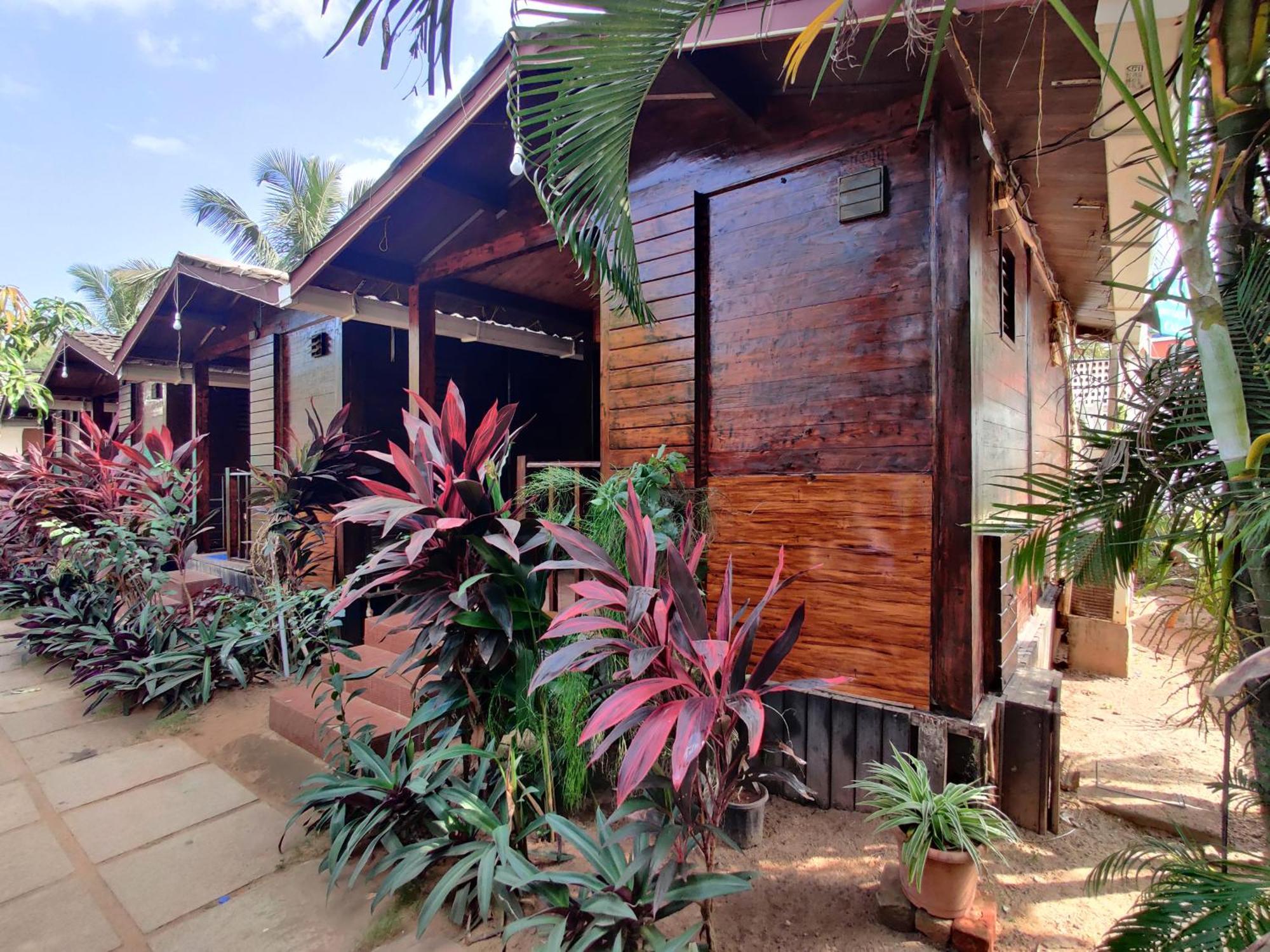 Beach Cottages - Pousada Donaciana Baga Exterior foto